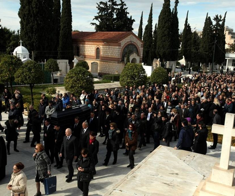 Ο τελευταίος αποχαιρετισμός στον Ντέμη Ρούσσου (pics)