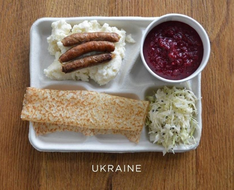 Σχολικά γεύματα: Τι θα έπρεπε να τρώνε οι μαθητές σε κάθε χώρα (photos)