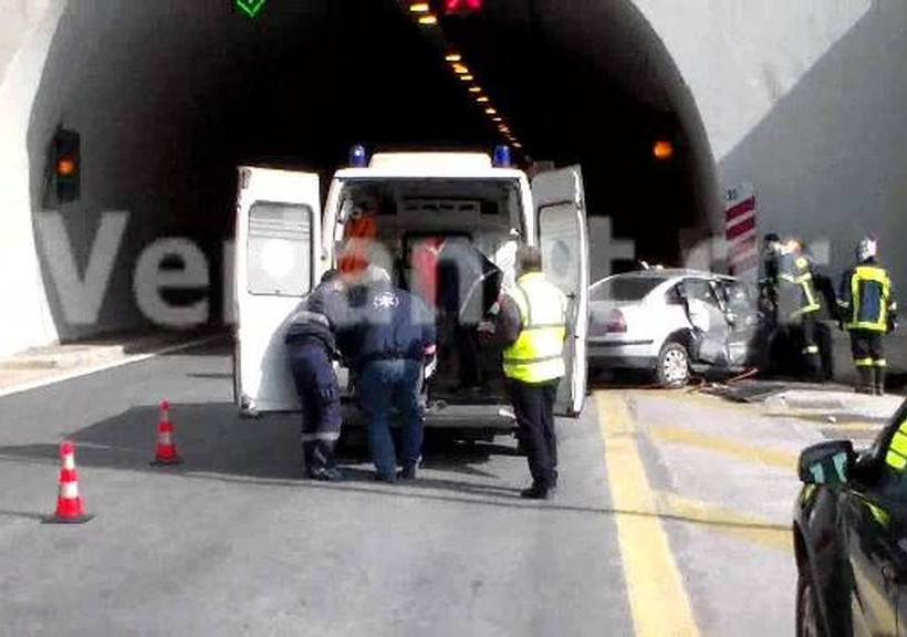 Βέροια: Νεκρός 26χρονος φοιτητής σε τροχαίο στην Εγνατία (photos&video)