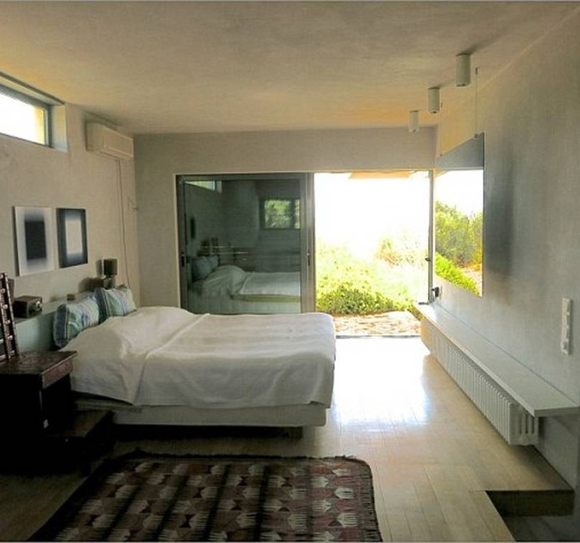 Daily Mail: Ο «σοσιαλιστής της σαμπάνιας» Γιάνης Βαρουφάκης  