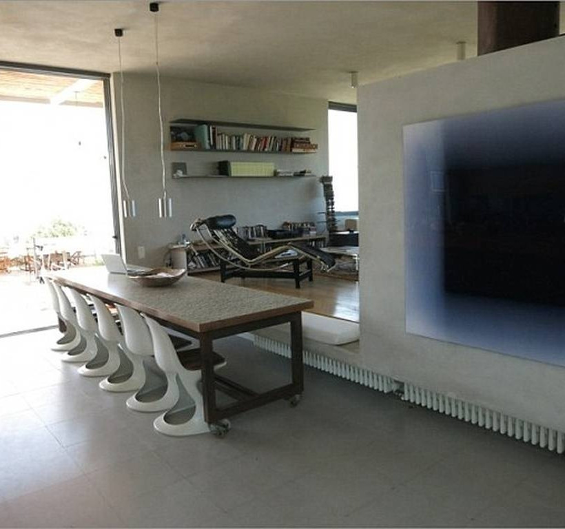 Daily Mail: Ο «σοσιαλιστής της σαμπάνιας» Γιάνης Βαρουφάκης  