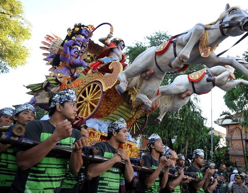 Μπαλί: Η γιορτή του εξαγνισμού άρχισε (video+photos)