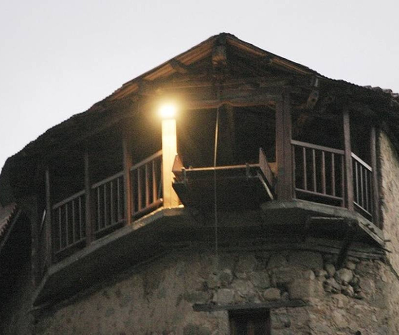 Μετέωρα: Απόκοσμο σκηνικό και κατάνυξη 