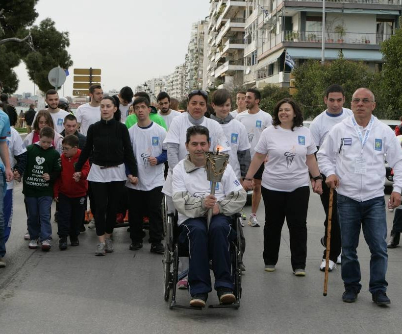Η Αλεξάνδρειος Φλόγα έδωσε το έναυσμα  για τον 10ο Διεθνή Μαραθώνιο «Μέγας Αλέξανδρος