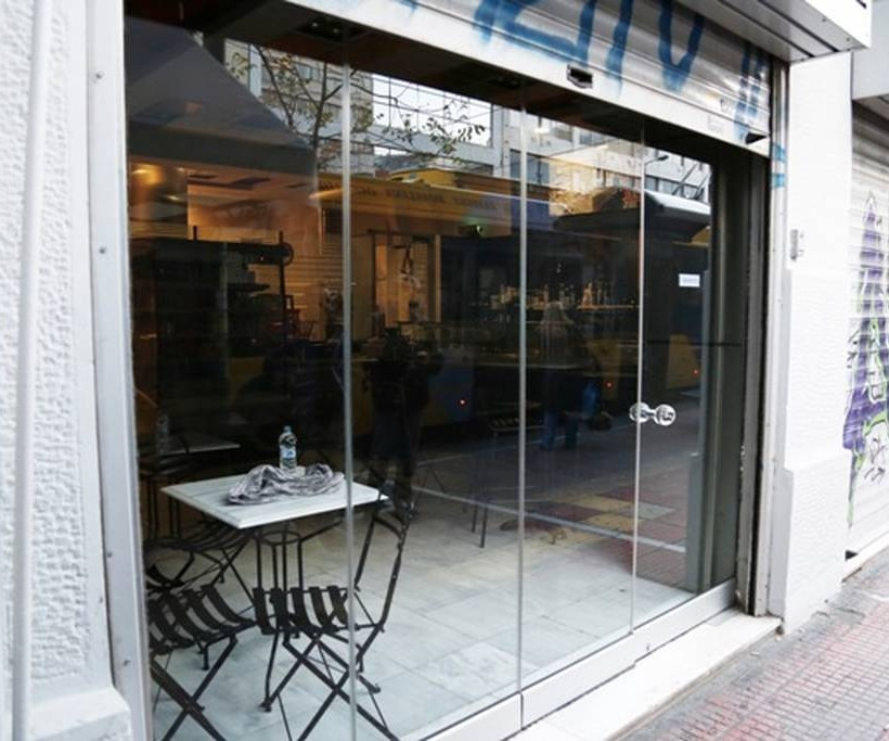 Αυτοκτόνησε άνδρας μέσα στο κατάστημά του στην οδό Πατησίων(pics)