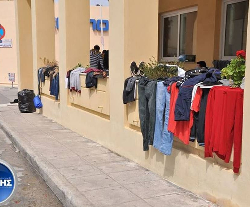 Καταυλισμός προσφύγων η Αστυνομική Διεύθυνση Χίου (photos)