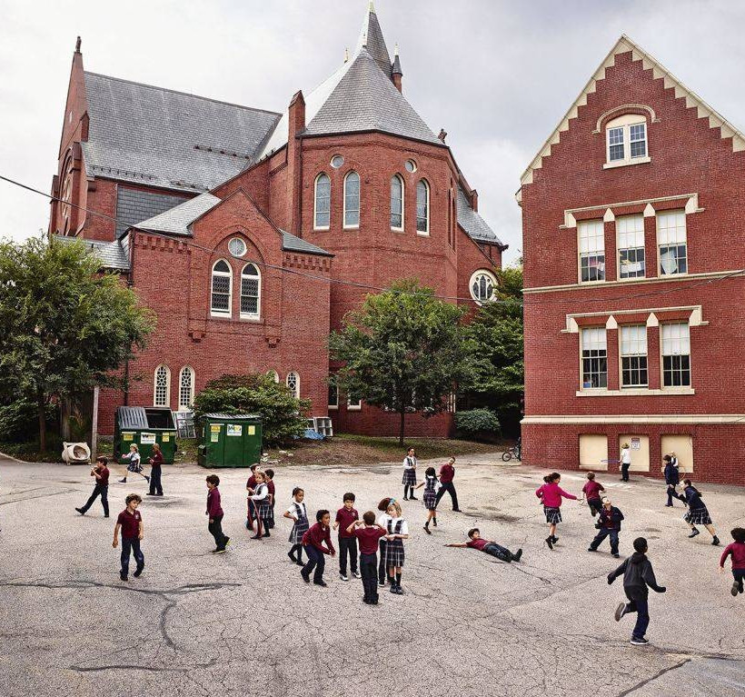 Δεν είναι όλες οι σχολικές αυλές ίδιες (photos)