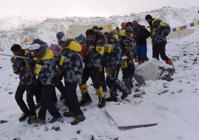 Νεπάλ: Ξεπέρασαν τους 3.200 οι νεκροί (photos)