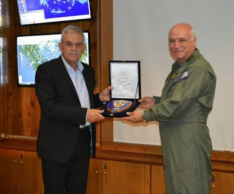 Περιοδεία του ΥΦΕΘΑ Νίκου Τόσκα σε στρατιωτικές μονάδες (pics)