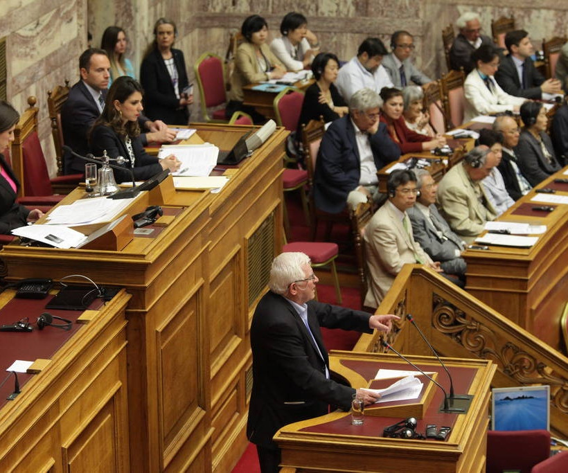 Στην Ολομέλεια της Βουλής αντιπροσωπεία του «Πλοίου της Ειρήνης» (pics)