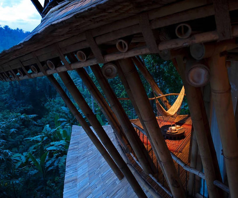 Σπίτι ή μήπως παλάτι φτιαγμένο με μπαμπού (video+photos)