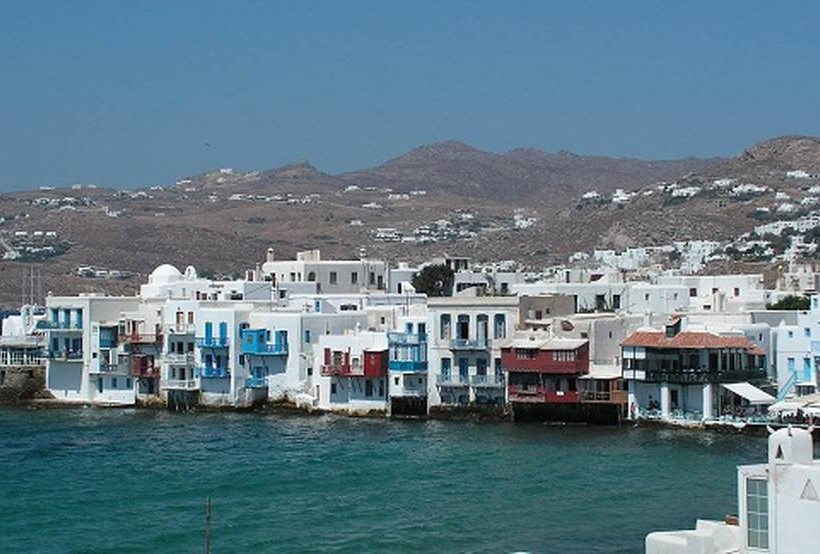 Μύκονος: Από τη μικρή Βενετία μέχρι τις παραλίες της όλα είναι μαγικά (photos)