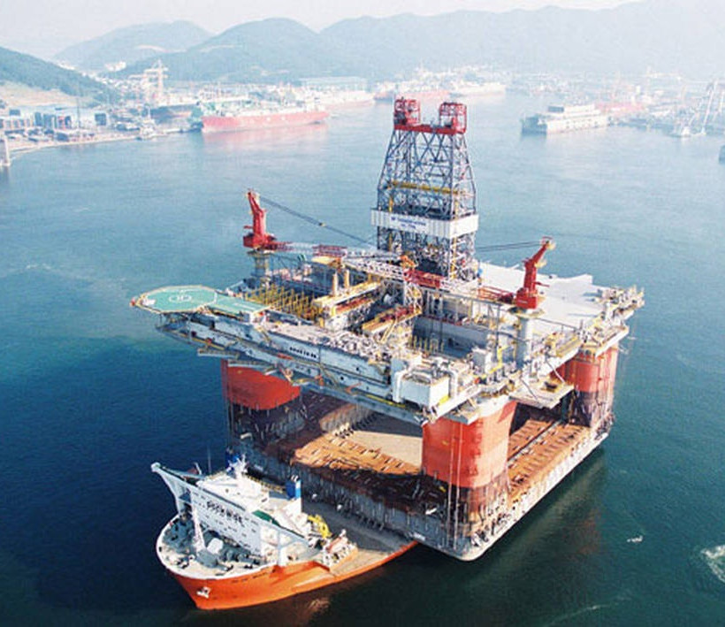 Μια πλατφόρμα άντλησης πετρελαίου…