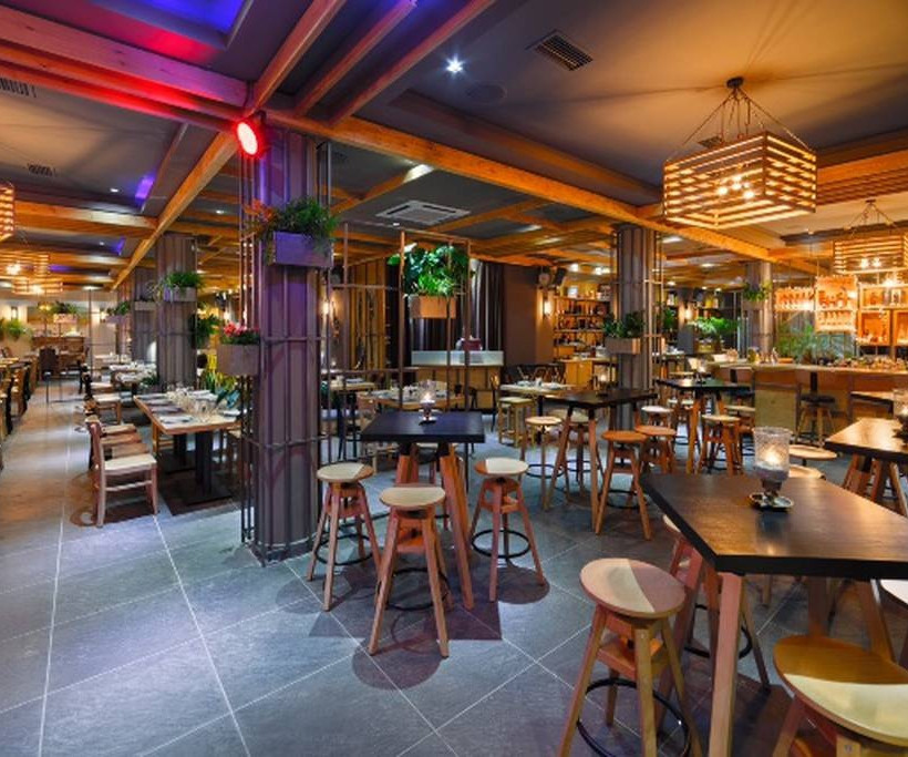 YIAMAS Gastro Bar-Το hot spot της Καλαμάτας στην καλοκαιρινή έκδοση... 