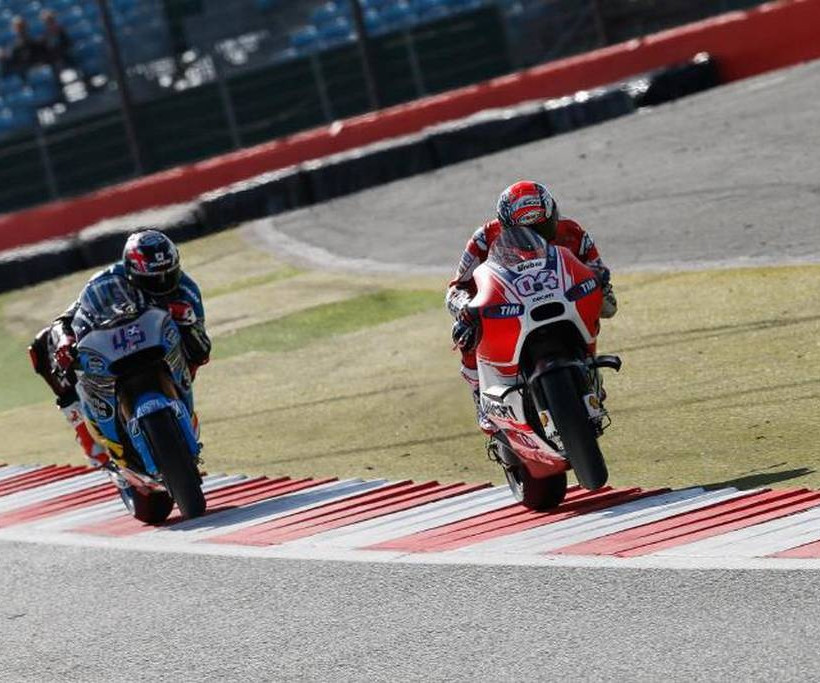 MotoGP Grand Prix Βρετανίας: Ώρα για τσάι και θέαμα (photos)