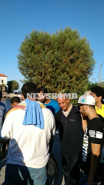 «Πνίγεται» από πρόσφυγες η Λέσβος (photos+videos)