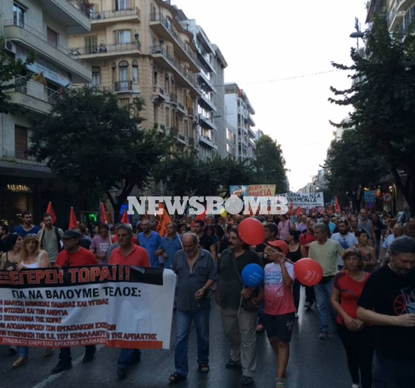 ΔΕΘ 2015: Ξεκίνησε η πορεία των μεταλλωρύχων (photos) 