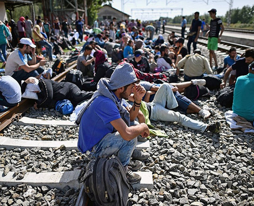 Νεκρός πρόσφυγας σε συγκρούσεις με την κροατική αστυνομία (pics+vid)