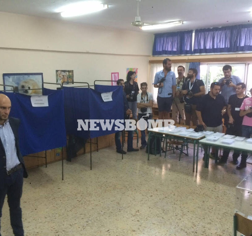 Εκλογές 2015 – Άνοιξαν οι κάλπες
