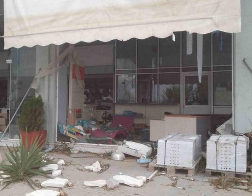 Φονική κακοκαιρία πλήττει τη χώρα - Δύο νεκροί σε Σαλαμίνα και Αρκαδία (pics&vids)