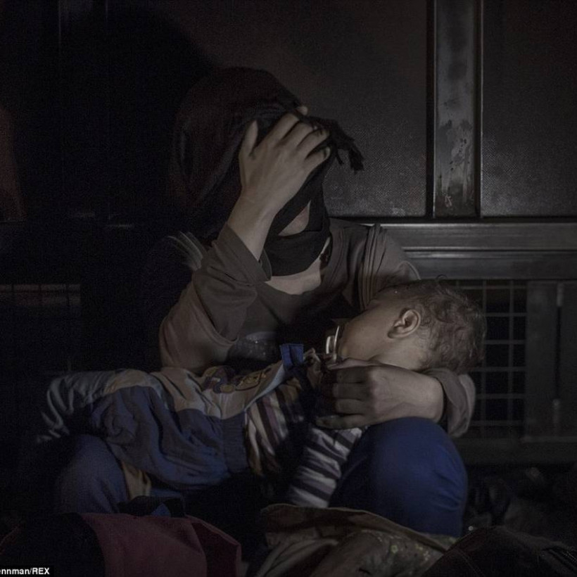 Τραγικοί ήρωες του πολέμου: Οι ανήλικοι πρόσφυγες μέσα από συγκλονιστικά καρέ (photos)