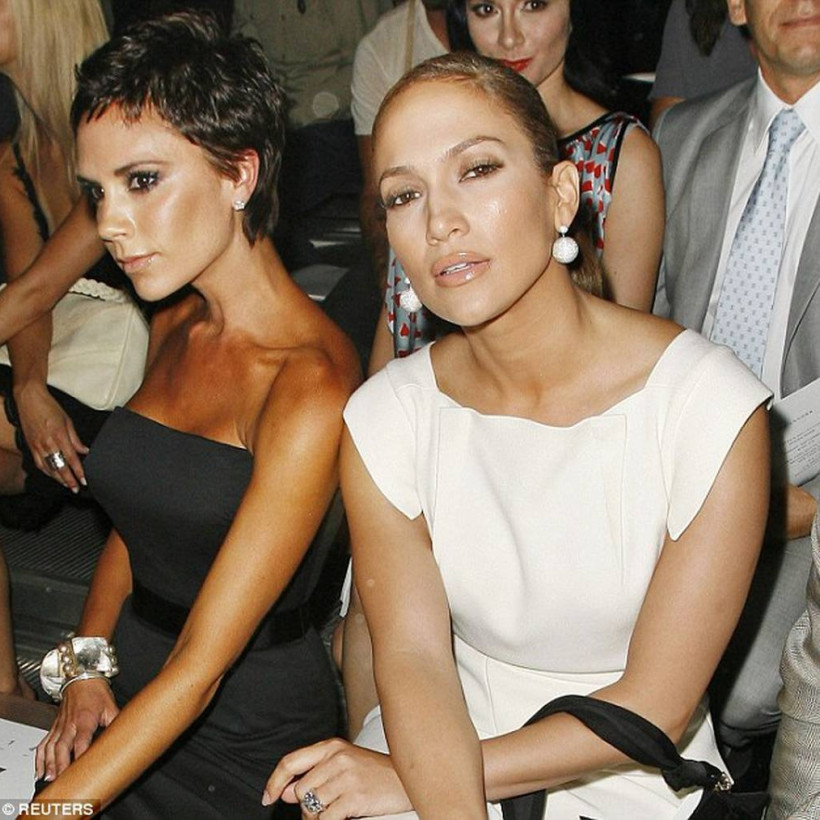 Ξεχάστε το duck face - Η νέα μόδα είναι το fish gape! (photos)