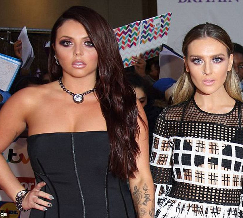 Ξεχάστε το duck face - Η νέα μόδα είναι το fish gape! (photos)