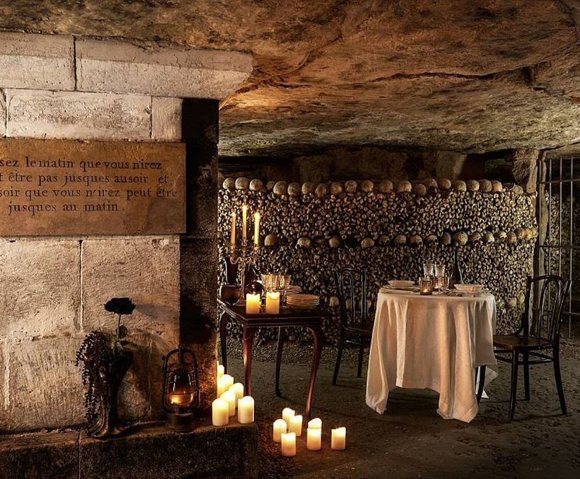 Δωμάτιο μέσα στις κατακόμβες με χιλιάδες κρανία για ντεκόρ; Τώρα υπάρχει!