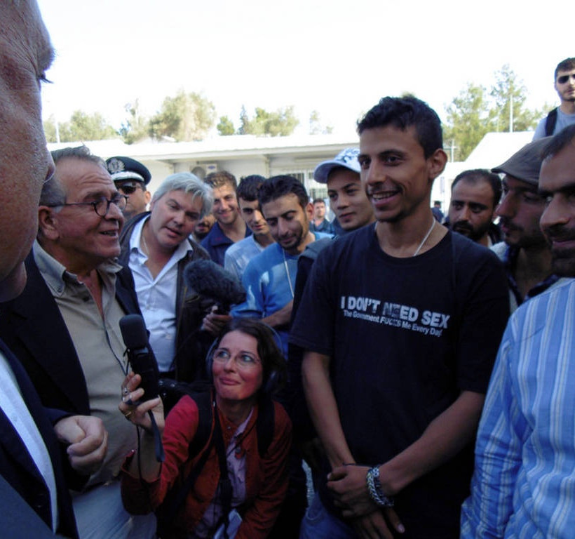 «Επίσημη πρώτη» για το hot spots της Λέσβου παρουσία Αβραμόπουλου (pics)