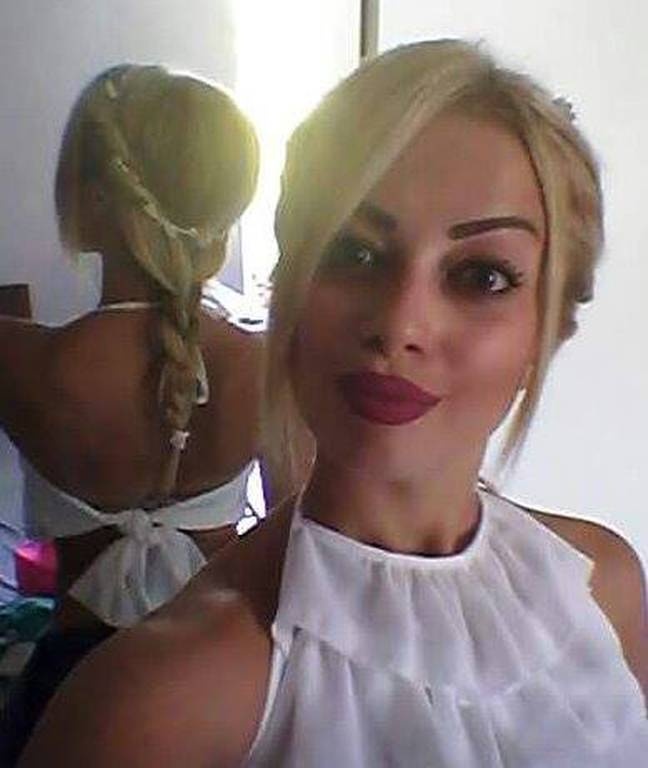 Αυτή είναι η Ιωάννα που έχει τρελάνει το ελληνικό Dubmash! (photos+videos)