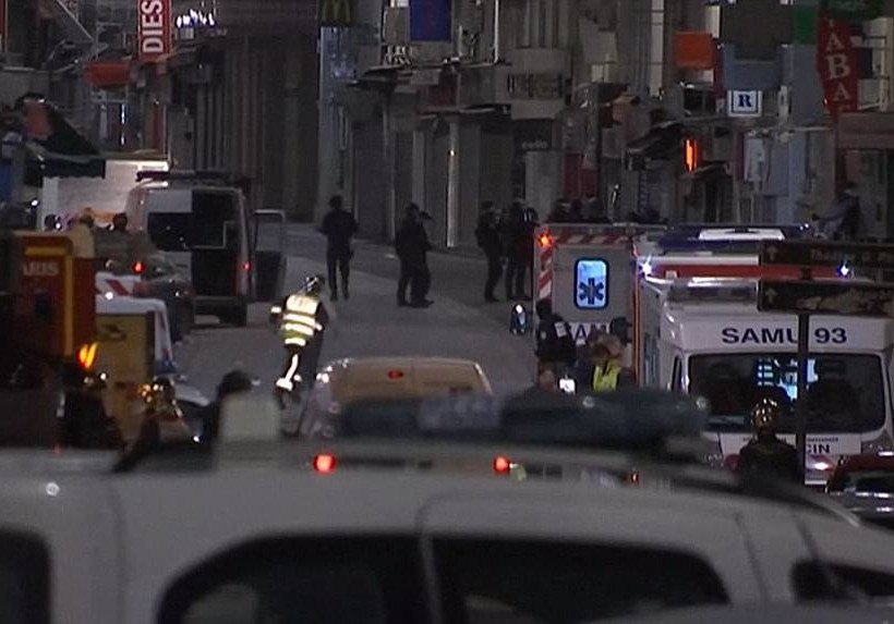 Παρίσι: Νέα επιχείρηση της αστυνομίας με ανταλλαγή πυροβολισμών και τραυματίες - Δείτε LIVE εικόνα