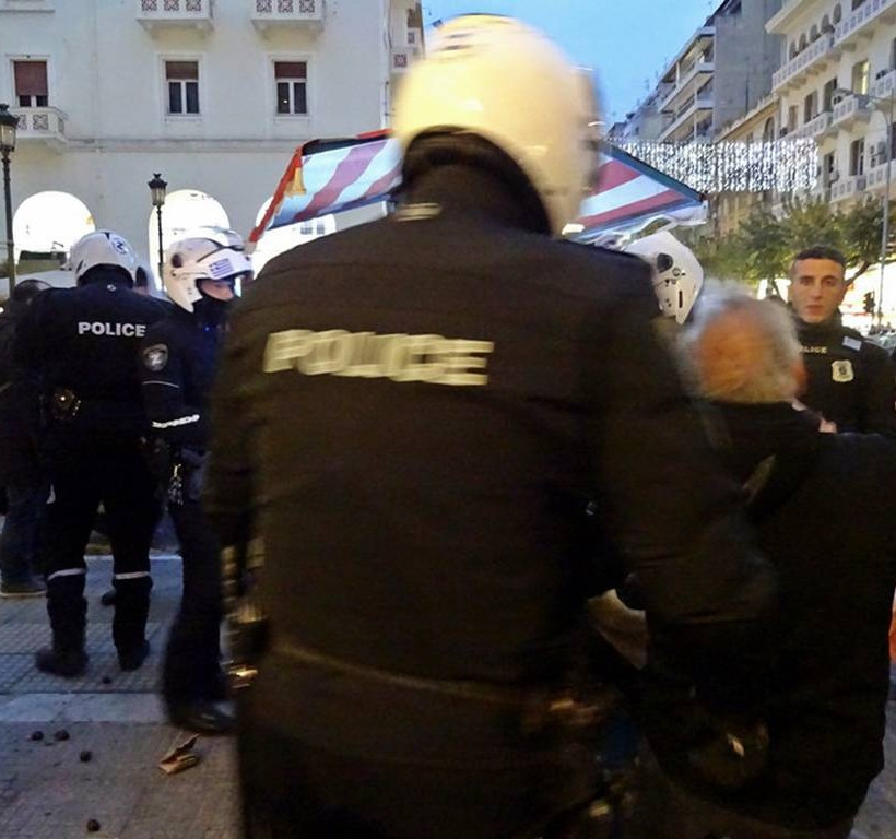 Σύλληψη καστανά: Φτάνει Κύριε Τσίπρα - Κάτω τα χέρια σας από τα γερόντια!!! (photos)