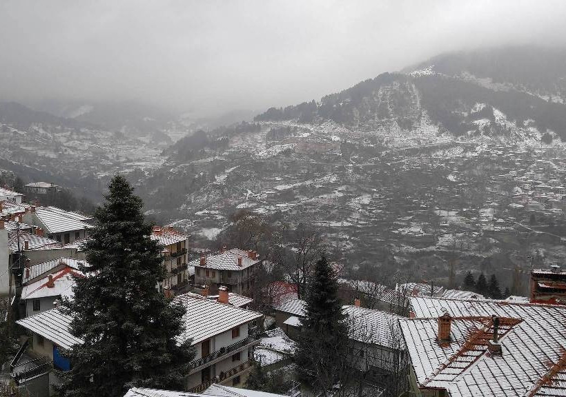 Εκπληκτικές εικόνες από το χιονισμένο Μέτσοβο! (photos)