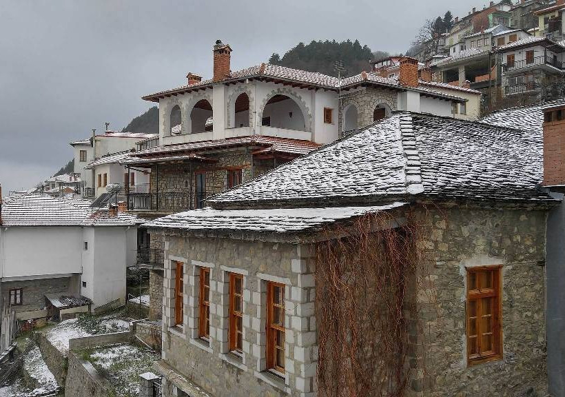 Εκπληκτικές εικόνες από το χιονισμένο Μέτσοβο! (photos)