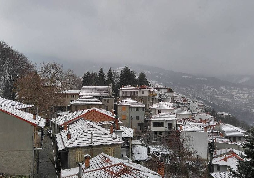 Εκπληκτικές εικόνες από το χιονισμένο Μέτσοβο! (photos)