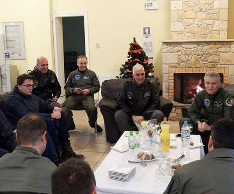 Επίσκεψη Αρχηγού ΤΑ στην 130Μ και στην 135ΣΜ (pics)