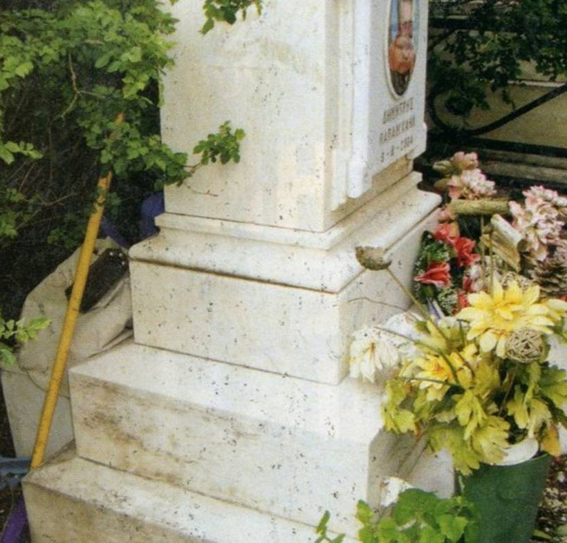 Δείτε πώς είναι σήμερα ο τάφος του Δημήτρη Παπαμιχάηλ! (photos)