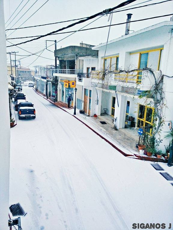 Καιρός: Χιονιάς σαρώνει τη χώρα – Πού το έχει «στρώσει» και πού θα χιονίσει τις επόμενες ώρες