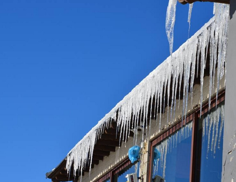 Καιρός - Μέτσοβο: Γιατί στέρεψαν οι βρύσες; Οι φωτογραφίες που κάνουν θραύση