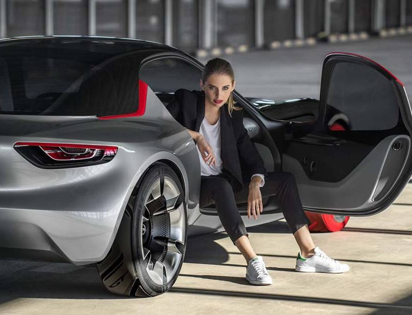 Το παρελθόν των αυτοκινήτων βοήθεια και οδηγός για το μέλλον τους (photos)