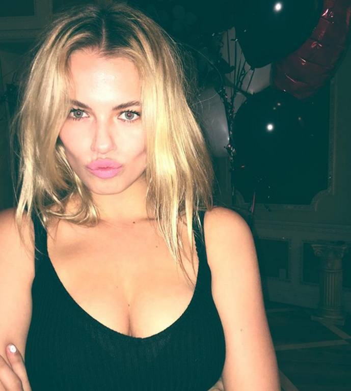 Η 20χρονη που κάνει τους άνδρες να παραμιλούν – Δείτε τις φωτογραφίες που προκαλούν «σεισμό»