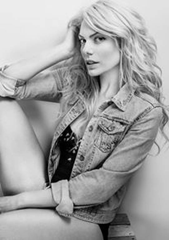 Ιωάννα Μαλέσκου: Ο ξανθός «άγγελος» της Κρήτης (photos)