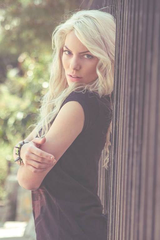 Ιωάννα Μαλέσκου: Ο ξανθός «άγγελος» της Κρήτης (photos)