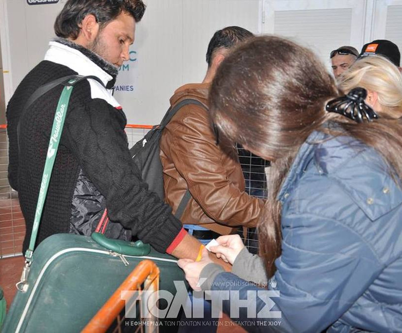 Στο hotspot της Χίου οι πρώτοι πρόσφυγες