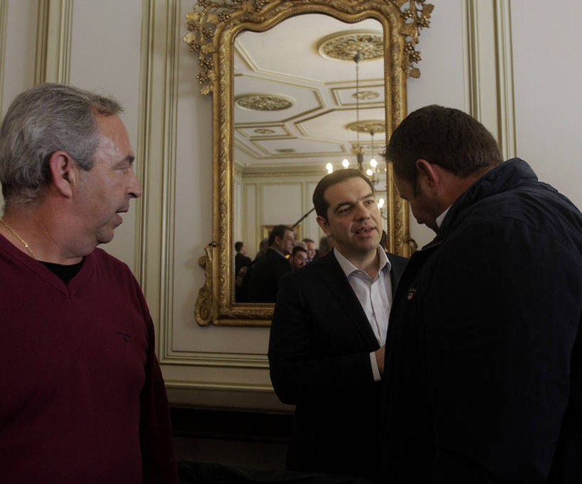 Στη λογική του «διαίρει και βασίλευε» βλέπει τους αγρότες ο Τσίπρας! (pics)