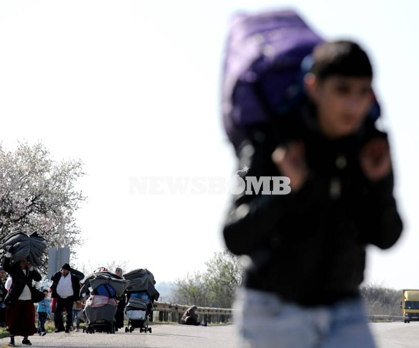 Ο γολγοθάς των προσφύγων: Έτσι φτάνουν στα σύνορα (photos)