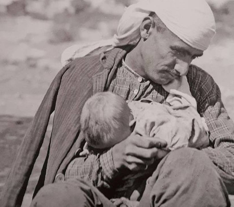 Συγκλονιστική εικόνα: Η δυστυχία της προσφυγιάς