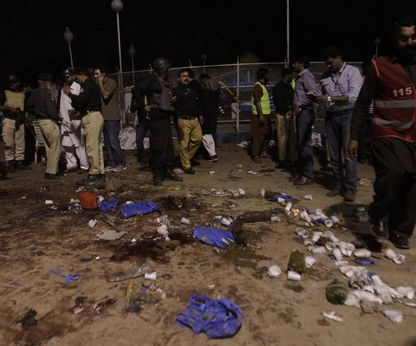Σοκ: Βομβιστής αυτοκτονίας ανατινάχθηκε σε παιδική χαρά σκοτώνοντας 56 μητέρες και παιδιά (Vid)