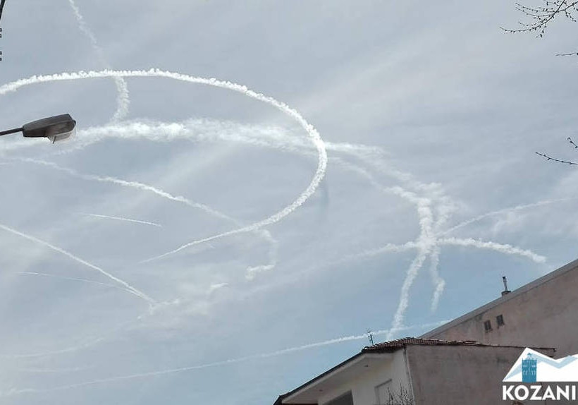 Πανικός στην Κοζάνη με την τρελή πορεία αεροπλάνου (pics+vid)