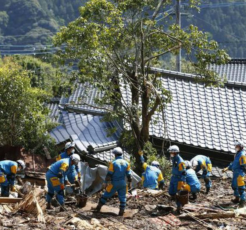 Ιαπωνία: Μεγαλώνει ο κατάλογος των νεκρών από τον σεισμό (pics)
